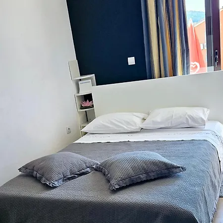 Casablanca Lägenhet Podstrana